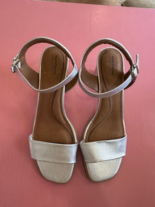 Pre-Loved Hush Puppies Tilos Size AU12