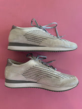 Load image into Gallery viewer, Pre-Loved Ziera Briar
