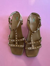 Load image into Gallery viewer, PL Hush Puppies Hip Size AU11
