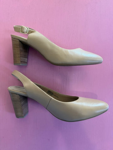 Pre-Loved Hush Puppies Harlo