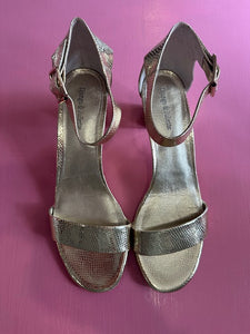 Pre-Loved D&J Cassier Size 44/AU12