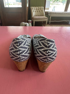 Pre-Loved Nina Leons Wedges Size AU11