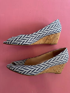 Pre-Loved Nina Leons Wedges Size AU11