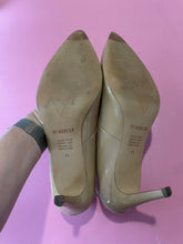 Load image into Gallery viewer, Pre-Loved Jo Mercer Nude Heel Size AU11
