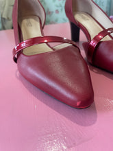 Load image into Gallery viewer, Pre-Loved Supersoft Narda Size 42

