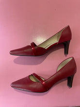 Load image into Gallery viewer, Pre-Loved Supersoft Narda Size 42
