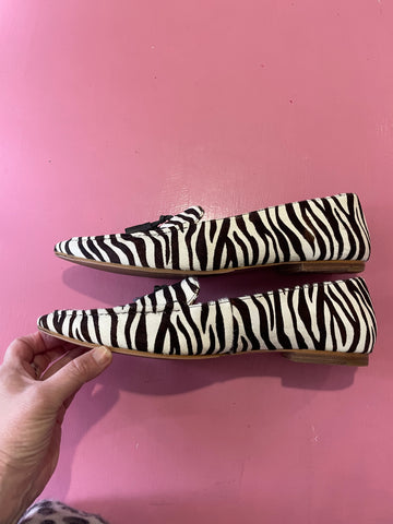 Pre-Loved Millwoods Zebra Loafer Size 43/AU12