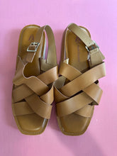 Load image into Gallery viewer, PL Hush Puppies Duomo Size AU12
