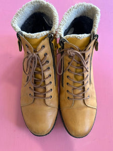 Pre-Loved Remonte Mustard Boots Size 45