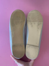 Load image into Gallery viewer, Pre-Loved Pixie Cover Grey Flat Size 44

