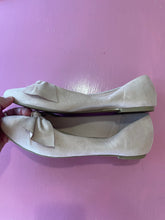 Load image into Gallery viewer, Pre-Loved City Chic Pink Ballet Flat Size 42

