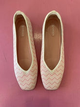 Load image into Gallery viewer, Pre-Loved Vivaia Pale Pink Flat

